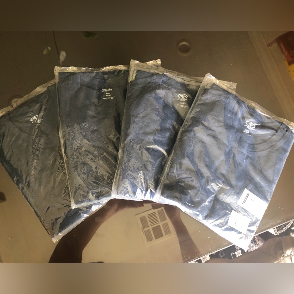 8 count Athletic works HUSKY tshirts